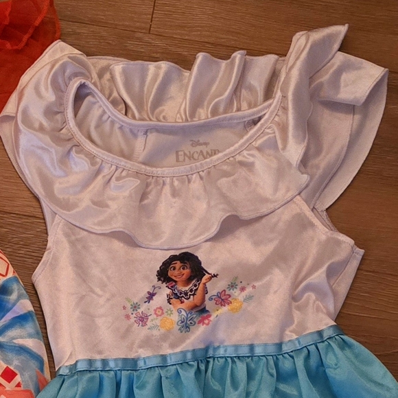 Disney Moana and Encanto Mirabel size S - Picture 5 of 6